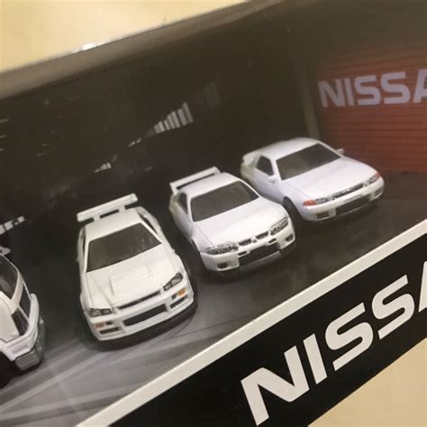 Hot Wheels Premium Diorama Nissan Skyline Gtr R R R Hw Shopee Singapore