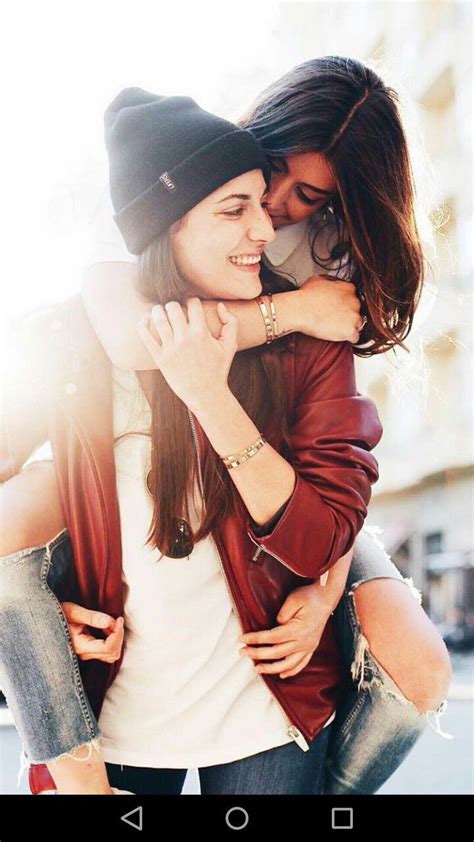 Dulceida Y Alba Fotos De Porristas Chicas Enamoradas Lesbian Love