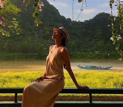 Con G I Di N Vi N Ki U Trinh X M L M Hoa H U M Di N Bikini Khoe Ng C Kh Ng