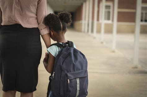 Racismo Na Escola Texto - Como combater o racismo na escola e o que fazer em casos de violência ...