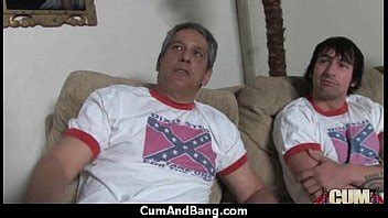 Sexe interracial amateur en ébène avec des éjaculations faciales