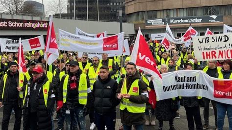 Streik Von Verdi Und Fridays For Future Vielerorts Demos In Nrw