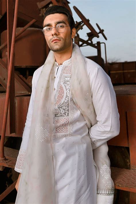 Mohsin Naveed Ranjha Design Studio. Rawish