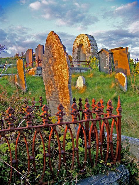 Graves In The Evening Light Des D Mona Flickr