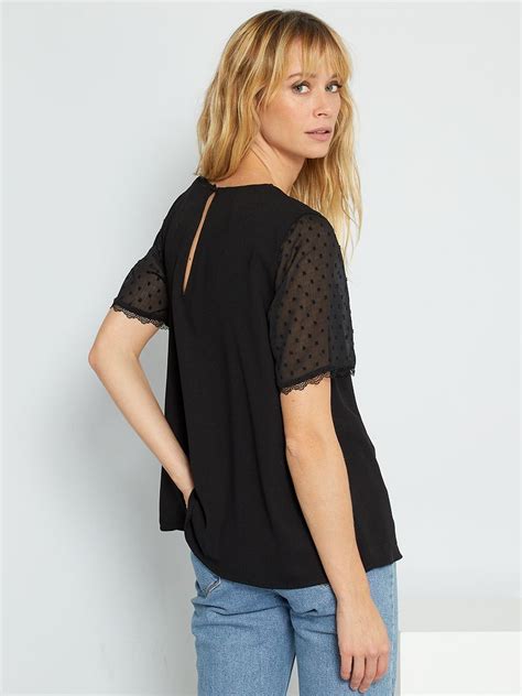 Blusa Vaporosa Con Detalles De Plumeti Negro Kiabi 12 00