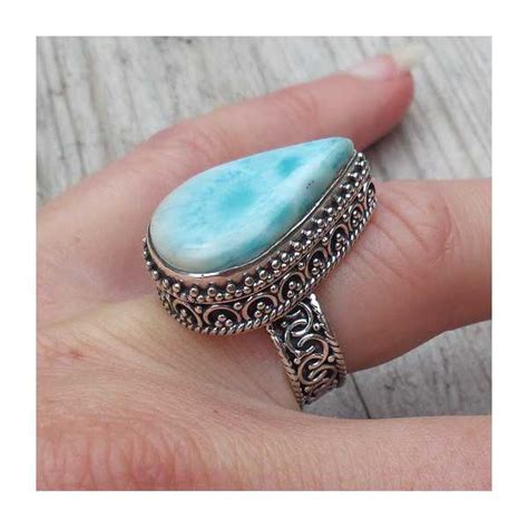 Zilveren Ring Met Larimar Gezet In Bewerkte Setting 16 5 Mm Ring Maat