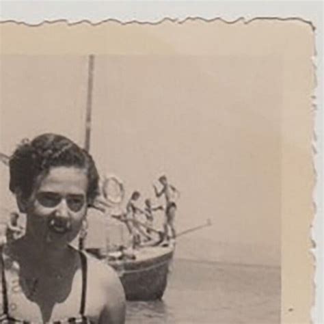 Deux jolies photos instantanées de bikini de plage pour jeunes femmes eBay