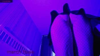 Modelo de Webcam Caliente Seduce y Acaricia Su Coño Mojado March Foxie XVIDEOS