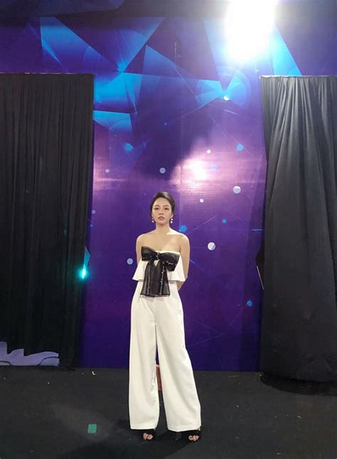 Dung Nhan N Ng B Ng C A Hot Girl World Cup V A C M N T T Nh G Y S T V I Pew Pew Ph N Th