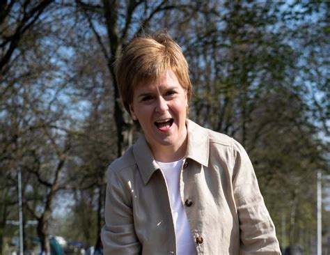 Scotland's pubs could fully open with NO face masks before end of June