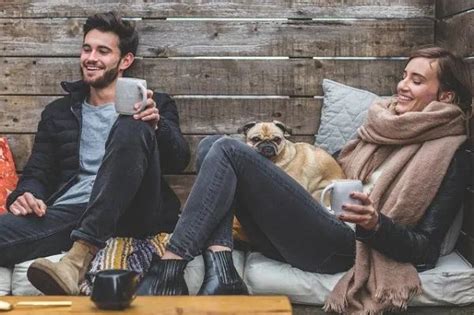 20 Trucos psicológicos para saber si le gustas a alguien