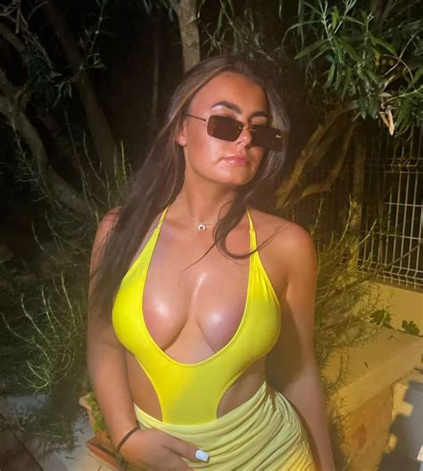 Sophie S Big Oily Tits Nudes ChavGirls NUDE PICS ORG