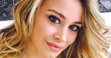 Il Web Colpisce Ancora Rubate Foto Hot Di Una Famosa Giornalista