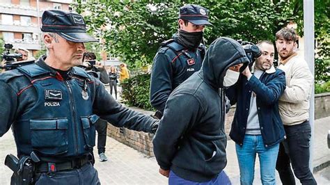 Asesino Bilbao Prisión provisional para el presunto asesino de la app gay