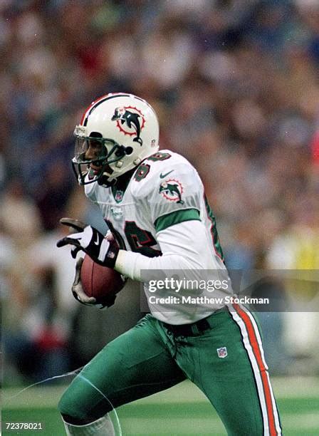 64 Miami Dolphins Oronde Gadsden Photos & High Res Pictures - Getty Images