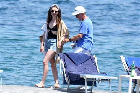 Lily Collins Lily Collins Nude OnlyFans Leaks The Fappening Photo 340014 FappeningBook