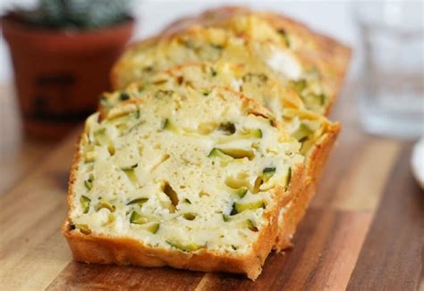 Cake aux courgettes et à la feta Aux Fourneaux