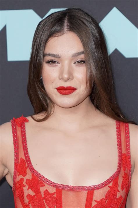 Hailee Steinfeld 2019 MTV Video Music Awards Hot Celebs Home