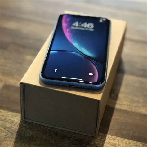 IPhone XR 64GB Blue Refurbished Smart Layby