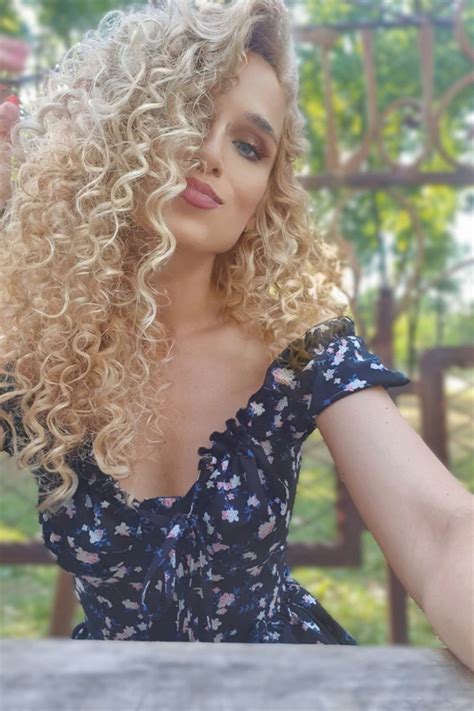 Beautiful Yana 37 Y O From Zaporozhye With Blonde Hair ID 970264 LadaDate