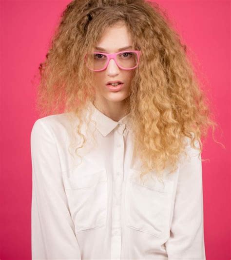 How To Treat Frizzy Hair In Humidity Hair Strand Thick Hair Styles