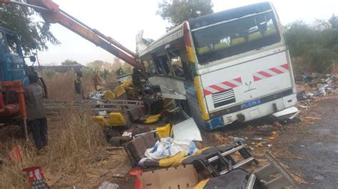 Muertos Y Heridos Al Chocar Dos Autobuses En Senegal