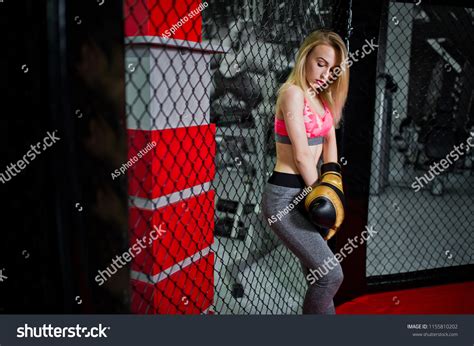 Sexy Sport Blonde Girl Boxer Posed Foto Stock 1155810202 Shutterstock