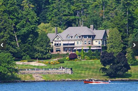 Wikiosco A 20 000 Square Foot Tudor Revival Waterfront Mansion In