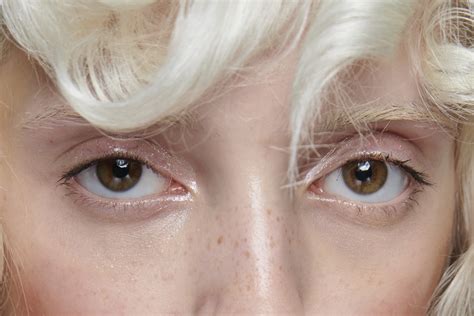 Fairy Blonde Frisuren Trend für zartes Blond in