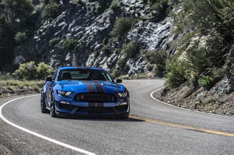 2020 Ford Shelby Mustang GT500 vs. GT350: How They're Different ...