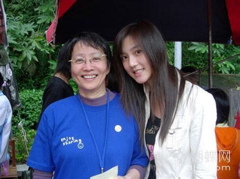 HOME 正妹寫真館 Pictures And Hot Photos Gallery Model 崇光女中80后校花张齐郡