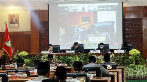 Dprd Resmi Usulkan Pemberhentian Wali Kota Dan Wakil Wali Kota