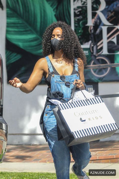 KELLY ROWLAND Nude AZNude