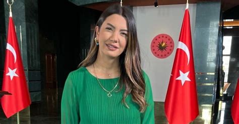 Fulya Öztürk aslen nereli evli mi Fulya Öztürk boyu kaç burcu ne