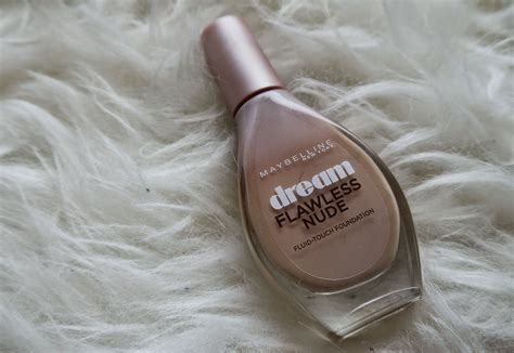 MAYBELLINE DREAM FLAWLESS NUDE FOUNDATION