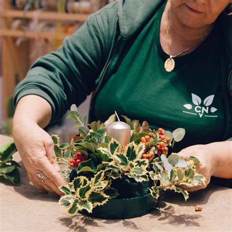 Il Centrotavola Per Le Feste Fiori E Foglie Piene Damore Casanatura