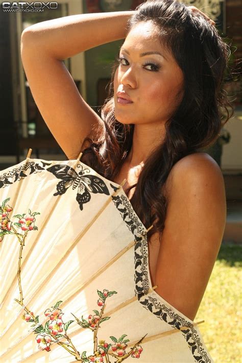 Sexy Cat Xoxo Gets Naked In Her Garden Photos