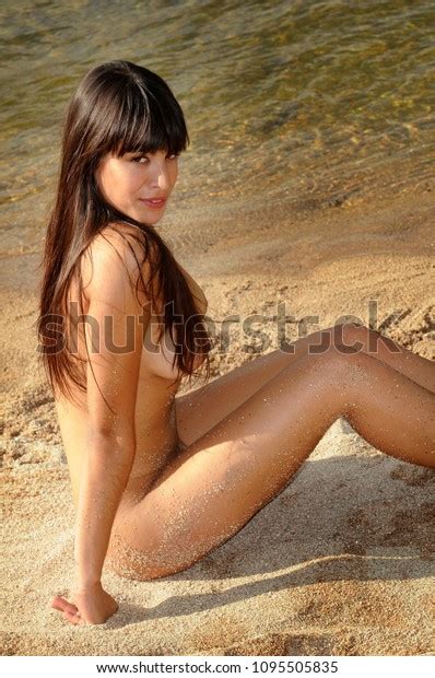 Sexy Beautiful Brunette Woman Naked Beach Stock Photo 1095505835 Shutterstock