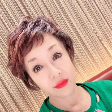 南美希子さんのインスタグラム写真 南美希子instagram 「今日のランチはちょっと変わった人と。 帽子はmsgmのコレクションライン