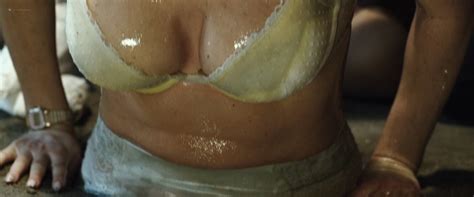 Naked Blanca Suárez in The Bar