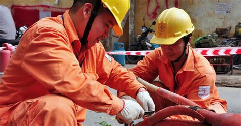 Nắng nóng gay gắt tiêu thụ điện cao kỷ lục