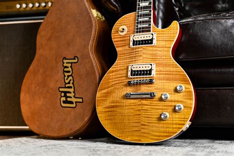 Gibson Slash Signature Les Paul in Appetite Amber - Guitar Gear Giveaway