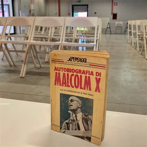 Autobiografia De Malcolm X - Autobiografia di Malcolm X – booktomi.com