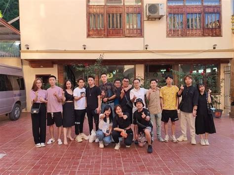 Khổ như hot tiktoker Kim Chung Phan yêu phải thần rừng ADC bị dắt đi farm từ Nam tới Bắc