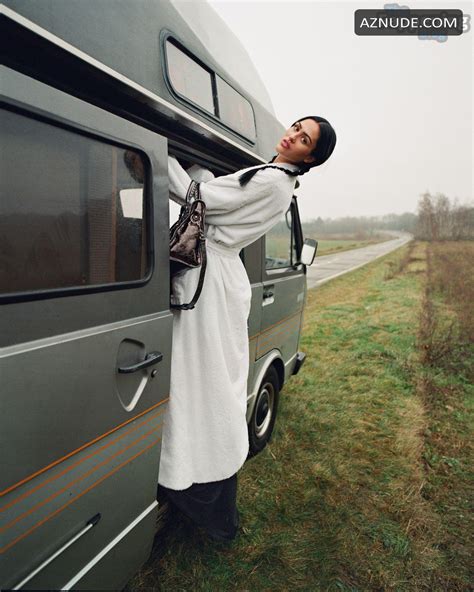 Amelia Gray Hamlin Nude Cr Fashion Book Event Aznude