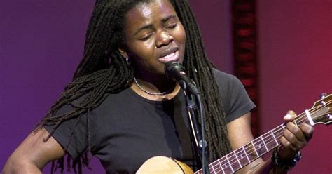 Tracy Chapman S Fast Car Wins Cma Award For Song Of The Year Award