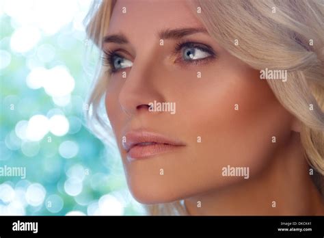 Jeune Blonde Banque De Photographies Et Dimages Haute R Solution Alamy