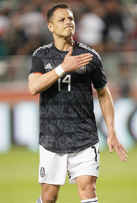 Javier Hernandez Works Out In Gym As Mexico Fans Call For Him To Be