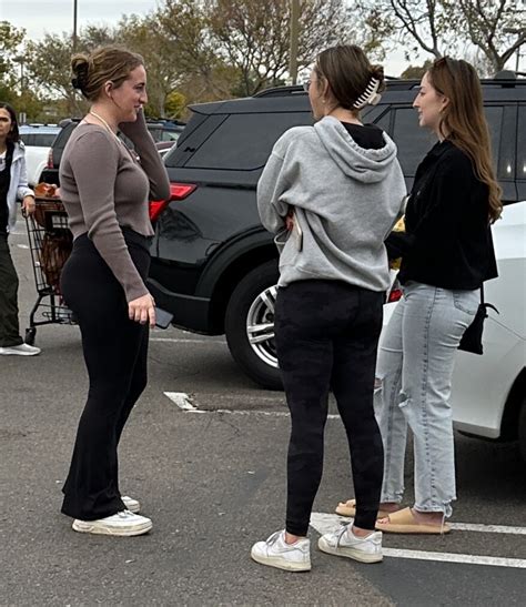 Busty College Girls With Great Ass In Leggings Spandex Leggings Yoga Pants Forum