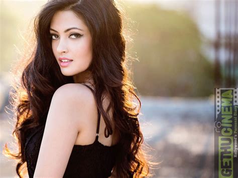 Actress Riya Sen Latest Hot Photos Gethu Cinema